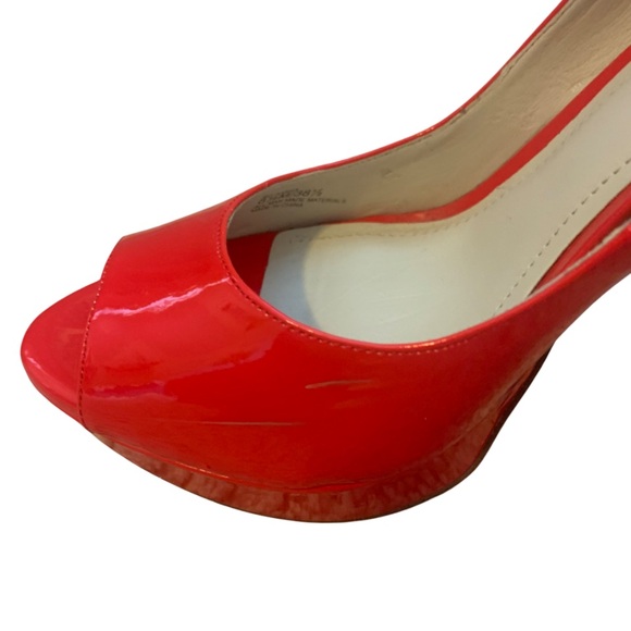 BCBG Women’s Heels, Red 8.5 - Picture 4 of 6